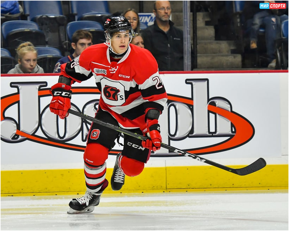 Российский хоккеист Никита Охотюк забил свою первую шайбу в НХЛ